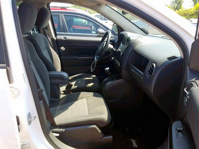 1J4NT1FB5BD213852 - 2011 JEEP COMPASS SP თეთრი ფოტო 5