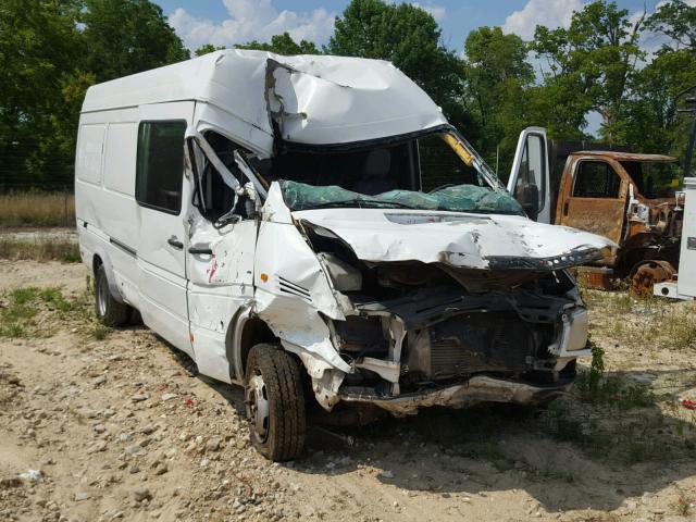 WD2YD541525397118 - 2002 FREIGHTLINER SPRINTER 2 WHITE photo 1