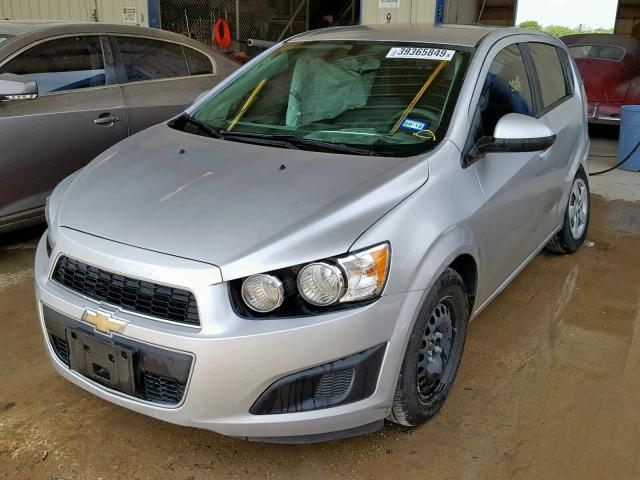 1G1JA6SHXG4153388 - 2016 CHEVROLET SONIC LS SILVER photo 2