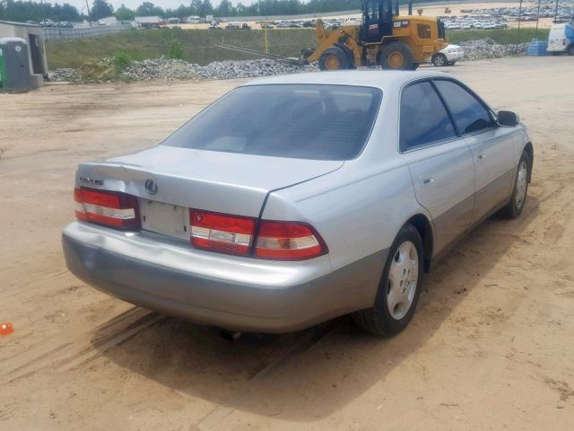 JT8BF28G3Y0263632 - 2000 LEXUS ES 300 SILVER photo 4