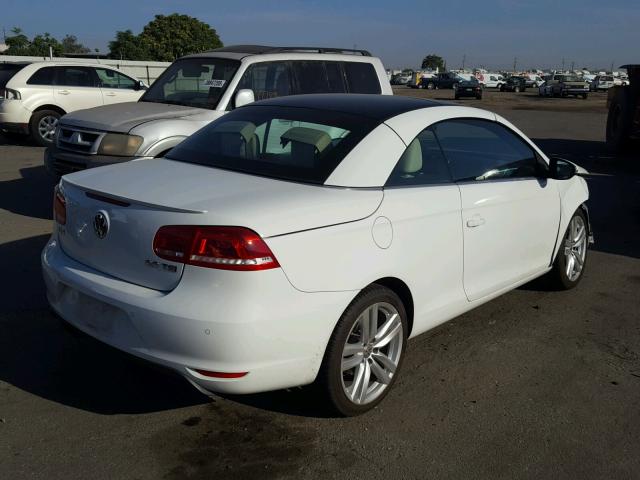 WVWFW8AH8FV003560 - 2015 VOLKSWAGEN EOS LUX WHITE photo 4