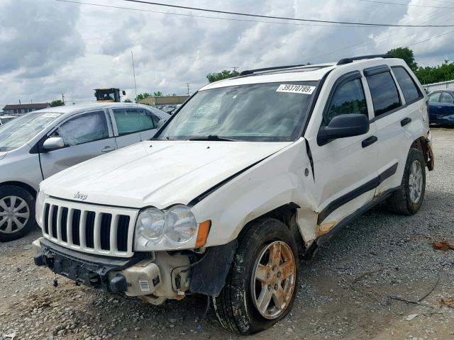 1J4HR48N95C660098 - 2005 JEEP GRAND CHER WHITE photo 2