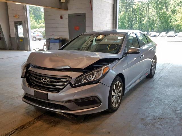 5NPE34AF2HH577960 - 2017 HYUNDAI SONATA SPO SILVER photo 2