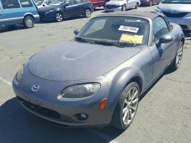 JM1NC25F260119098 - 2006 MAZDA MX-5 MIATA GRAY photo 2