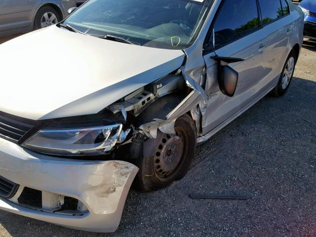 3VW2K7AJ1BM329824 - 2011 VOLKSWAGEN JETTA BASE 银色 照片 9