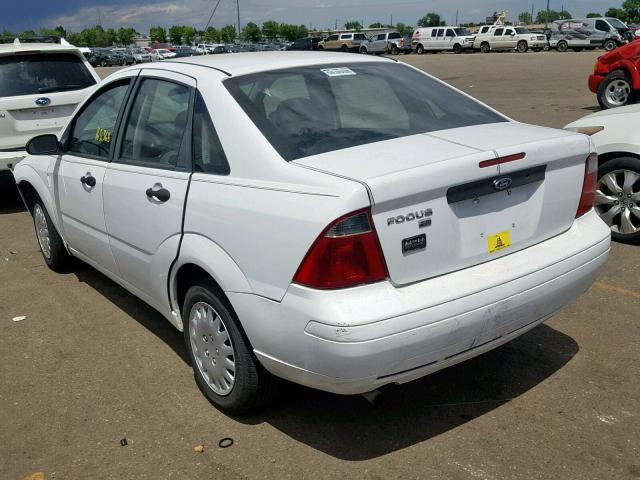 1FAFP34N17W196055 - 2007 FORD FOCUS ZX4 WHITE photo 3