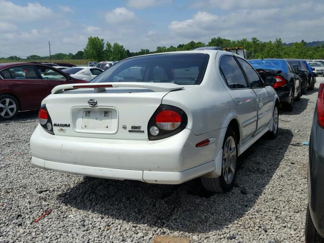 JN1CA31D01T813774 - 2001 NISSAN MAXIMA GXE WHITE photo 4