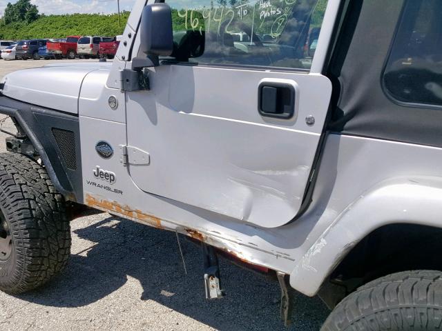 1J4FA39S25P374468 - 2005 JEEP WRANGLER X SILVER photo 9