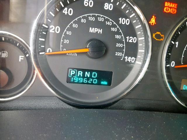 1J8HG58227C598983 - 2007 JEEP COMMANDER GRAY photo 8