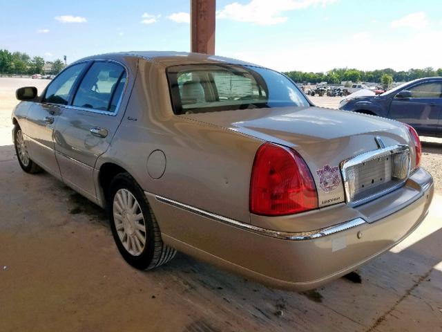 1LNHM81W04Y640091 - 2004 LINCOLN TOWN CAR E GOLD photo 3