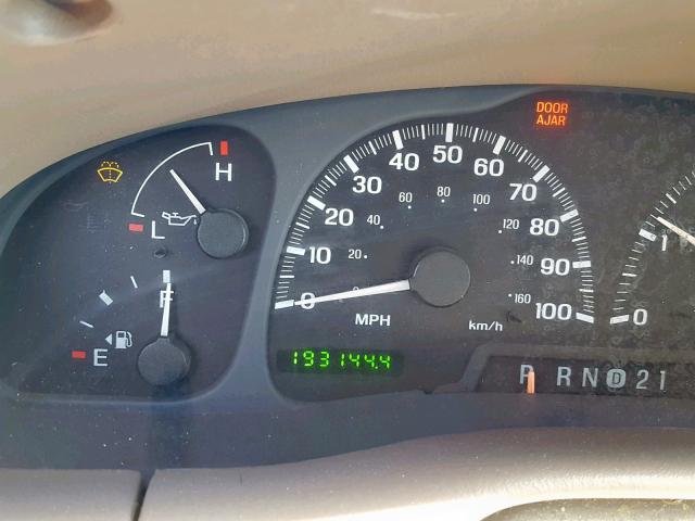 5LMFU28A1YLJ39497 - 2000 LINCOLN NAVIGATOR მწვანე ფოტო 8