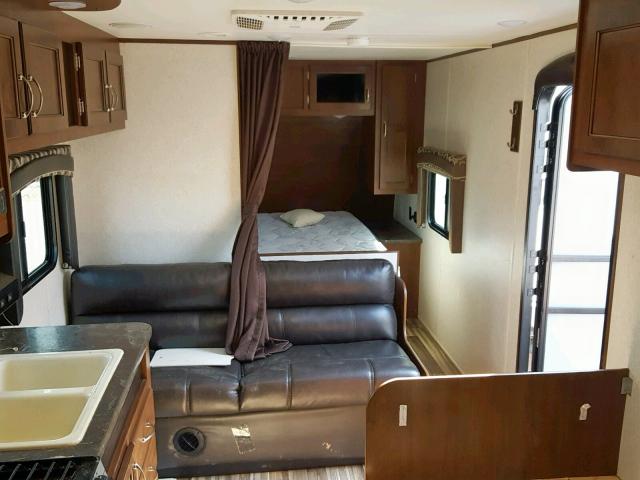 1UJBJ0BN5H1TB0192 - 2017 JAYCO JAYFLIGHT  SILVER photo 5