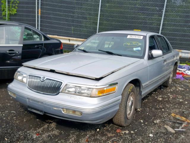 2MELM74W2VX617805 - 1997 MERCURY GRAND MARQ SILVER photo 2