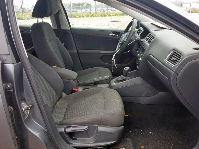 3VW2K7AJ9CM325991 - 2012 VOLKSWAGEN JETTA BASE GRAY photo 5