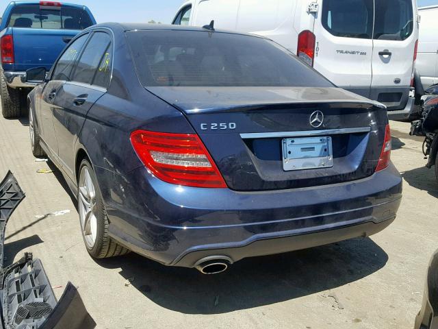 WDDGF4HB7DA835058 - 2013 MERCEDES-BENZ C 250 BLUE photo 3