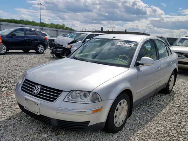 WVWME63B05E059661 - 2005 VOLKSWAGEN PASSAT GL SILVER photo 2