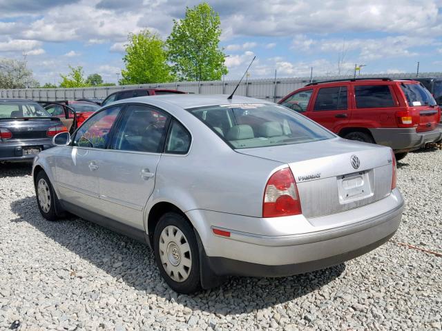 WVWME63B05E059661 - 2005 VOLKSWAGEN PASSAT GL SILVER photo 3