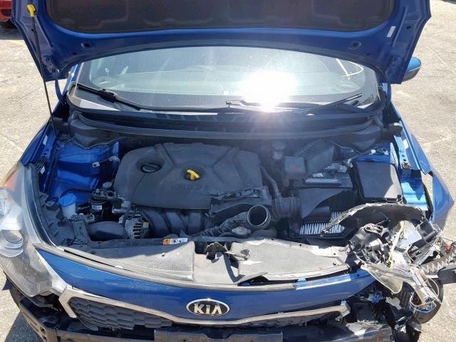 KNAFX4A85E5113029 - 2014 KIA FORTE EX BLUE photo 7