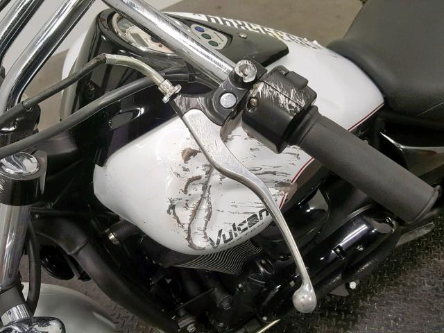 JKAVN2C18GA065183 - 2016 KAWASAKI VN900 C WHITE photo 17