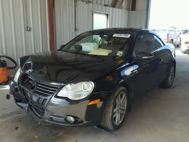 WVWFA71F49V019976 - 2009 VOLKSWAGEN EOS LUX 黑色 照片 2