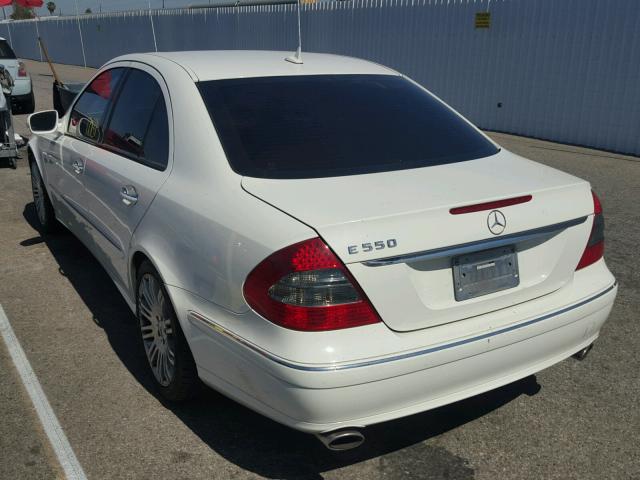 WDBUF72X87B105837 - 2007 MERCEDES-BENZ E 550 WHITE photo 3