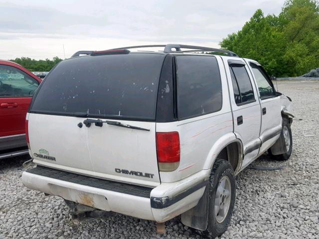 1GNDT13W7VK207213 - 1997 CHEVROLET BLAZER WHITE photo 4