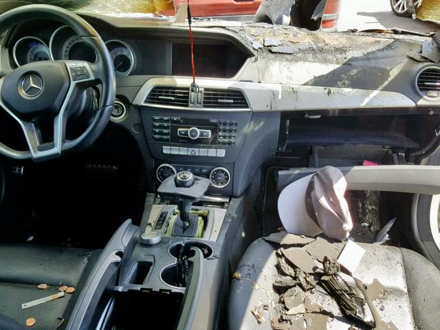 WDDGF4HB3DA819942 - 2013 MERCEDES-BENZ C 250 WHITE photo 9