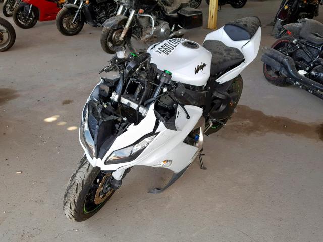 JKBZXJE1XHA025171 - 2017 KAWASAKI ZX636 E WHITE photo 2