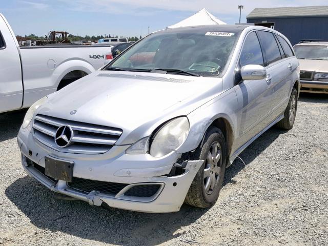 4JGCB22E97A049760 - 2007 MERCEDES-BENZ R 320 CDI SILVER photo 2