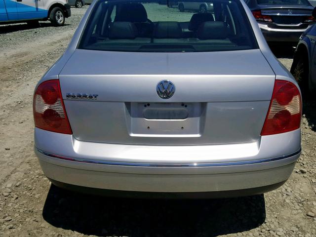 WVWPD63B73P251063 - 2003 VOLKSWAGEN PASSAT GLS SILVER photo 9