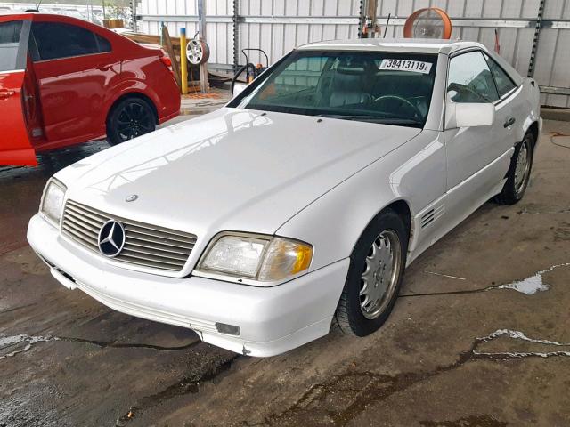 WDBFA66E4LF008566 - 1990 MERCEDES-BENZ 500 SL WHITE photo 2