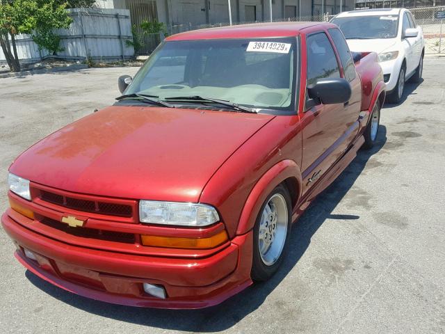 1GCCS19W628109748 - 2002 CHEVROLET S TRUCK S1 RED photo 2