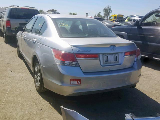 1HGCP2F42BA099935 - 2011 HONDA ACCORD LXP SILVER photo 3