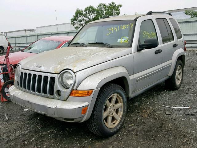 1J4GK58K36W199878 - 2006 JEEP LIBERTY LI SILVER photo 2