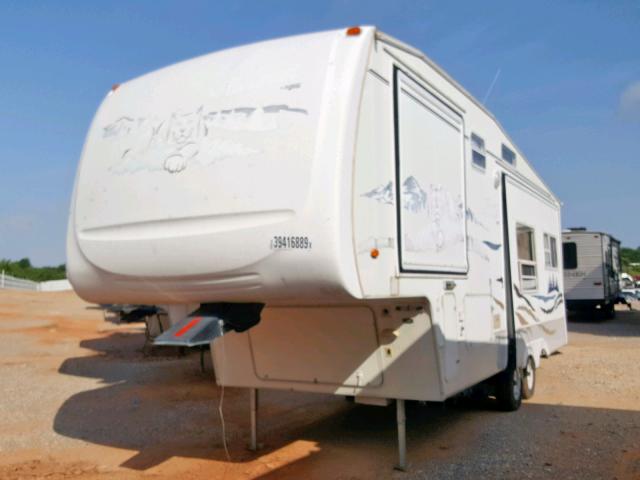 4X4FWCD274V008282 - 2004 WILD TRAILER WHITE photo 2