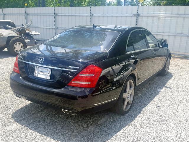 WDDNG9FB8AA311370 - 2010 MERCEDES-BENZ S 400 BLACK photo 4