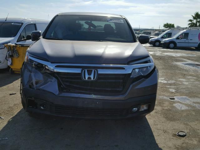 5FPYK3F64HB012926 - 2017 HONDA RIDGELINE GRAY photo 9