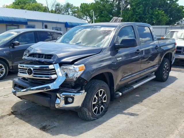 5TFDW5F1XGX568917 - 2016 TOYOTA TUNDRA CRE GRAY photo 2