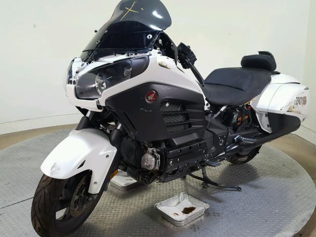 JH2SC6848GK300224 - 2016 HONDA GL1800 B WHITE photo 4