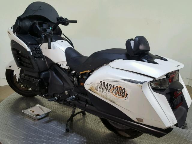 JH2SC6848GK300224 - 2016 HONDA GL1800 B WHITE photo 6