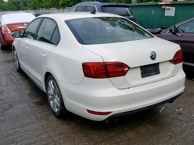 3VW4A7AJ3CM090872 - 2012 VOLKSWAGEN JETTA GLI WHITE photo 3