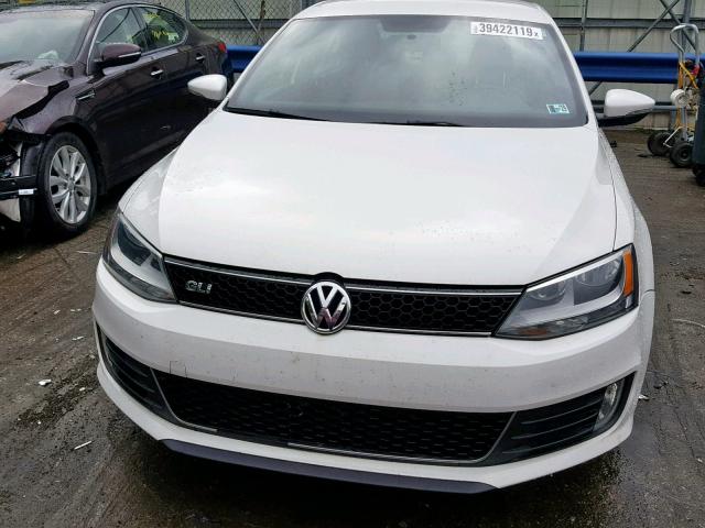 3VW4A7AJ3CM090872 - 2012 VOLKSWAGEN JETTA GLI WHITE photo 9