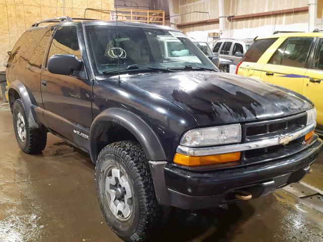 1GNCT18W51K213400 - 2001 CHEVROLET BLAZER BLACK photo 1