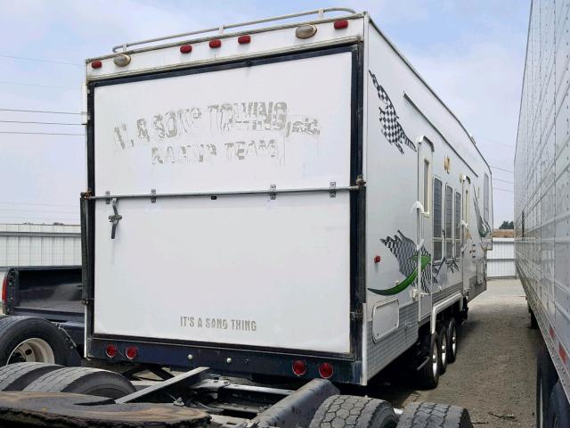 4X4FSED345C027787 - 2005 WILDWOOD TRAILER WHITE photo 4