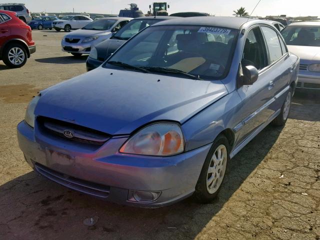 KNADC125556370613 - 2005 KIA RIO BLUE photo 2