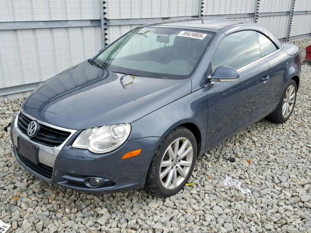 WVWBA71F87V007048 - 2007 VOLKSWAGEN EOS 2.0T GRAY photo 2