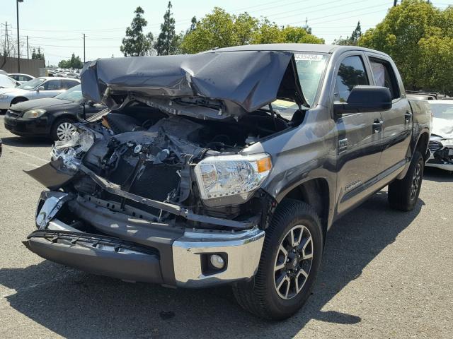 5TFDW5F12HX620249 - 2017 TOYOTA TUNDRA CRE GRAY photo 2