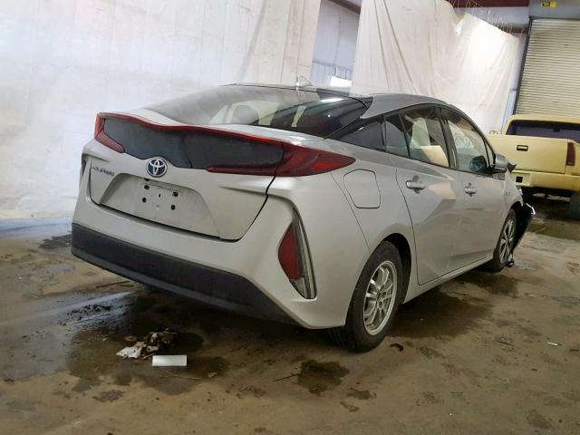 JTDKARFP4H3010460 - 2017 TOYOTA PRIUS PRIM 银色 照片 4
