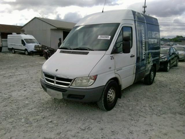 WD0PD144265900004 - 2006 DODGE SPRINTER 2 WHITE photo 2