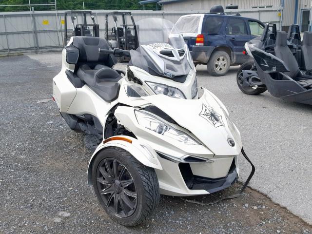 2BXNBDD26FV003381 - 2015 CAN-AM SPYDER ROA WHITE photo 1